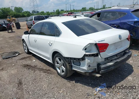 2015 Volkswagen Passat 1.8T Limited Edition из США, поврежденный, VIN 1VWAT7A37FC112814